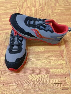 Saucony Boys Peregrine Kdz Outdoor Trail Sneaker